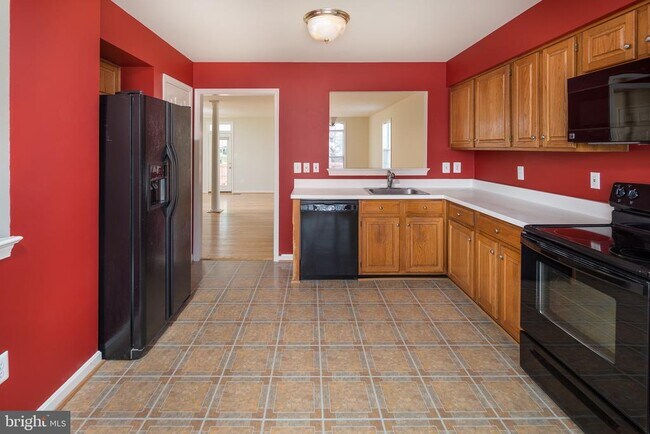 Building Photo - 6892 Kerrywood Cir