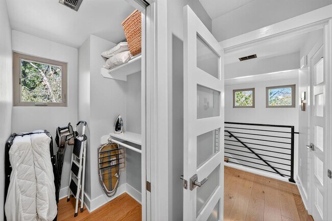 Building Photo - 2710 Wilson St