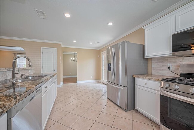 Building Photo - 5731 Coastal Way