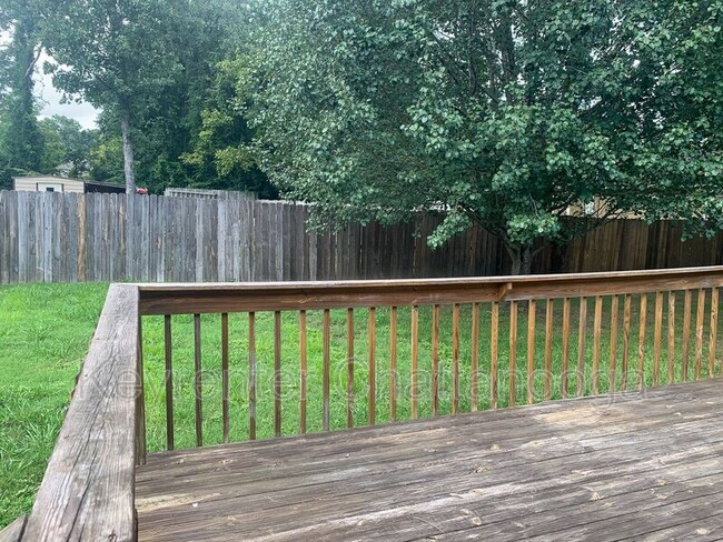 Building Photo - 8307 Iris Dr