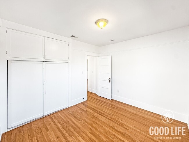 Building Photo - Alabama St