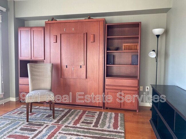 Building Photo - 66 Monroe Ave