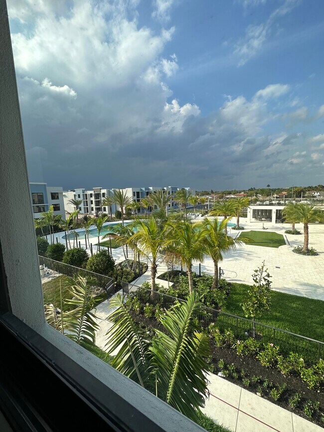 Building Photo - 7290 W 3rd Ave