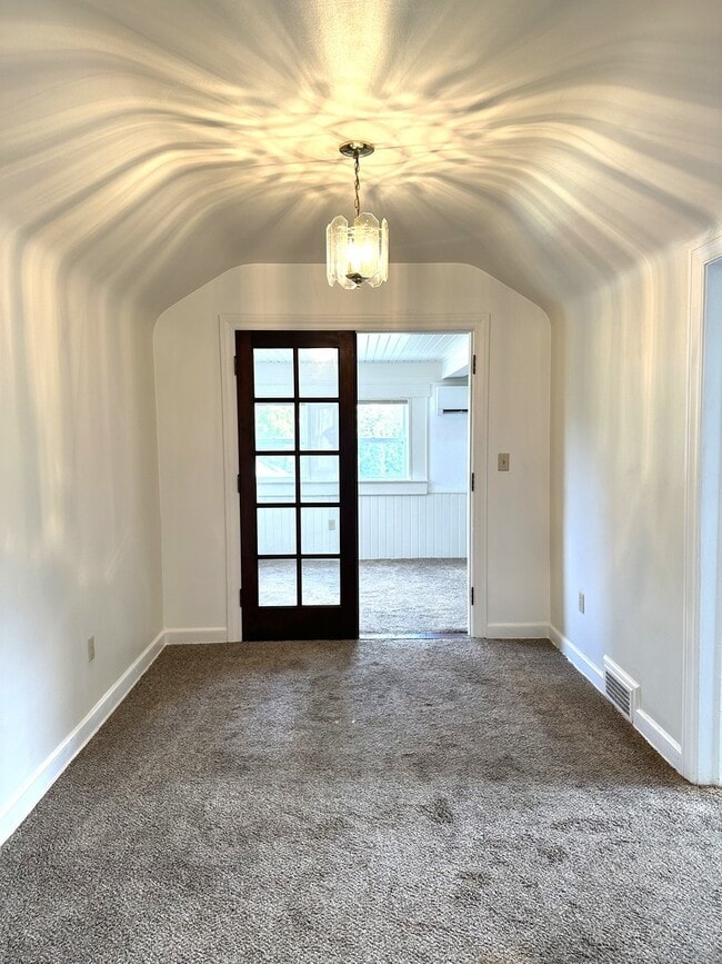 Building Photo - 820 Clay St