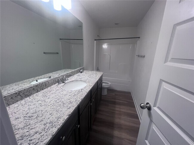 Building Photo - 2802 N Teresa Dr