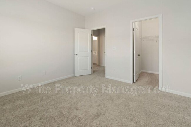 Building Photo - 3209 Glenn Hope Way