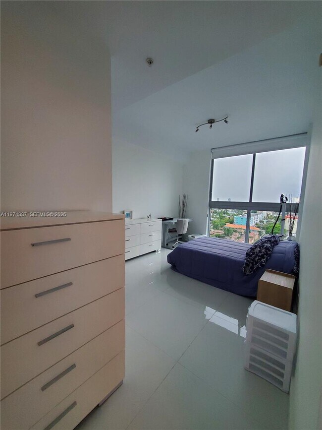 Building Photo - 7901 Hispanola Ave