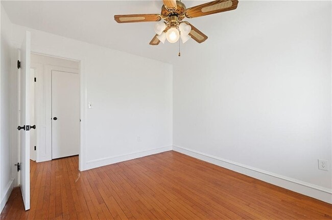 Building Photo - 111 Beach Rd