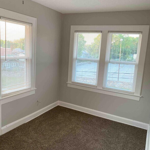 Building Photo - 3447 Bales Ave