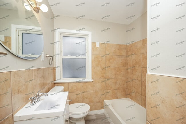 Building Photo - 5910 Turney Rd