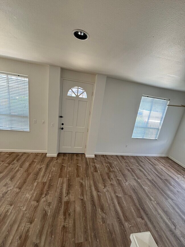 Building Photo - 91-1058-1058 Keokolo St