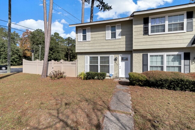 Building Photo - 832 Tibet Ave