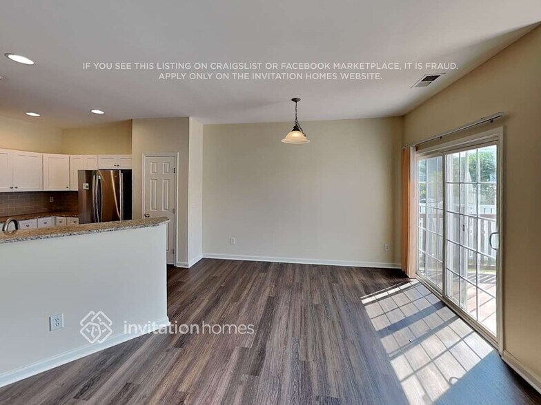 Building Photo - 2019 Southridge Dr
