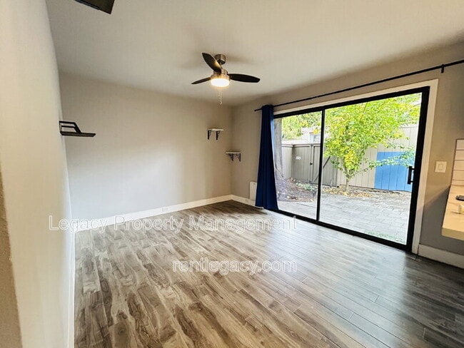 Building Photo - 134 Hartnell Pl