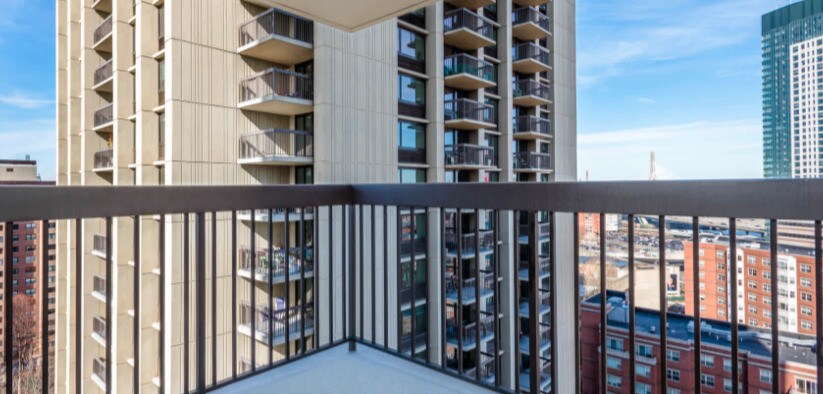 Building Photo - 3 Longfellow Pl
