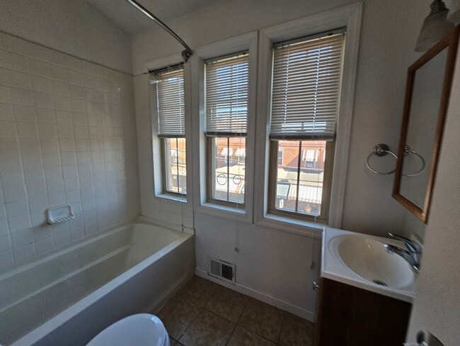 Building Photo - Amazing 2 bedroom apartment in Lawrencevil...