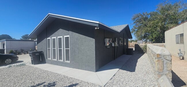 Building Photo - 1508 Opossum Cir