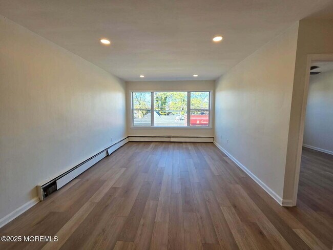 Building Photo - 1 Willis Pl