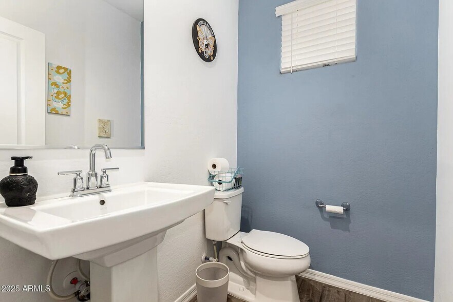 Building Photo - 1020 S 151st Ave