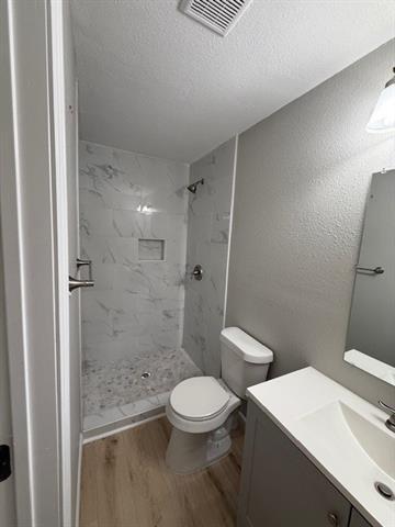 Building Photo - 716 Faulkner Ln