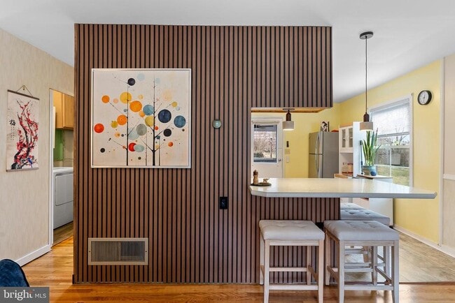 Building Photo - 516 Hollingsworth Dr