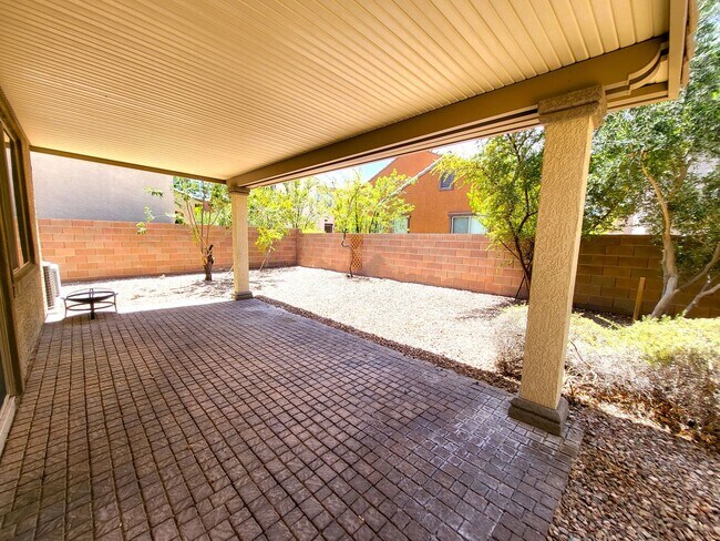 Building Photo - 1053 Via Canale Dr