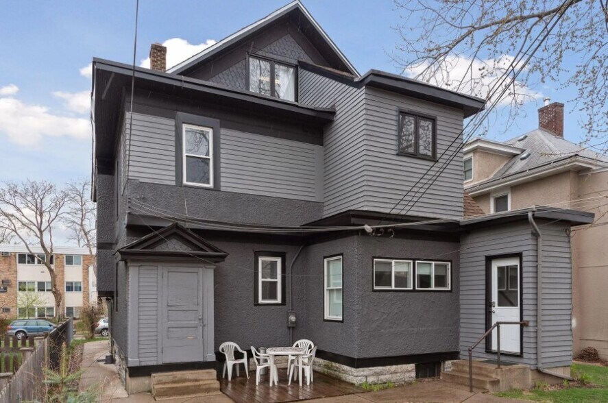 Building Photo - 2640 Garfield Ave