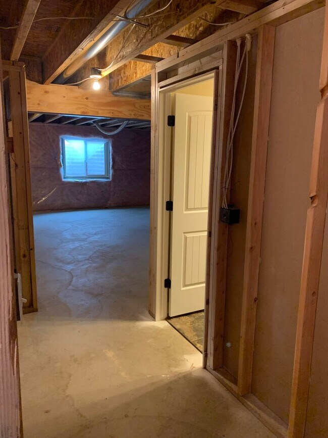 Building Photo - 311 N 750 W