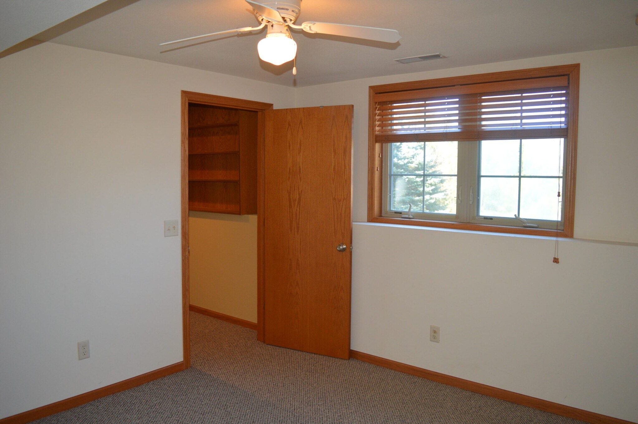 Building Photo - 4734 Bergamot Way