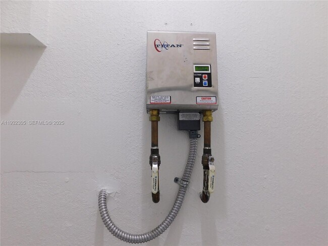 Building Photo - 21485 SW 112th Ave