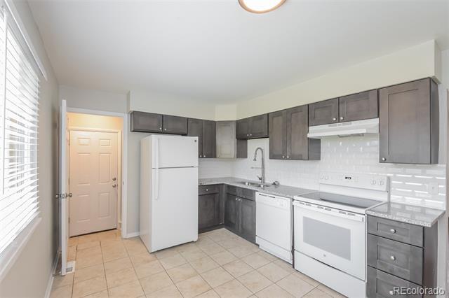 Building Photo - 5522 Carson St