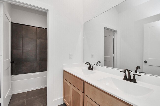 Building Photo - 4911 Perennial Ct