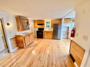 Building Photo - 132 N Champlain St