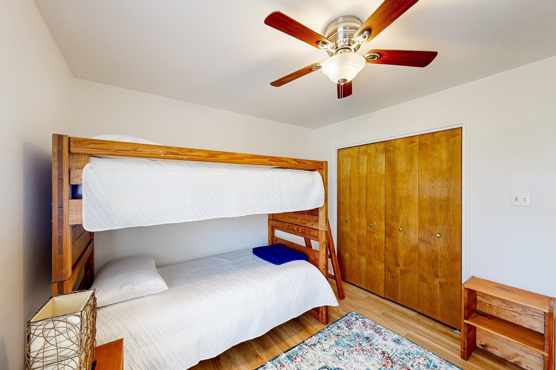 Building Photo - 941 Lakeridge Dr