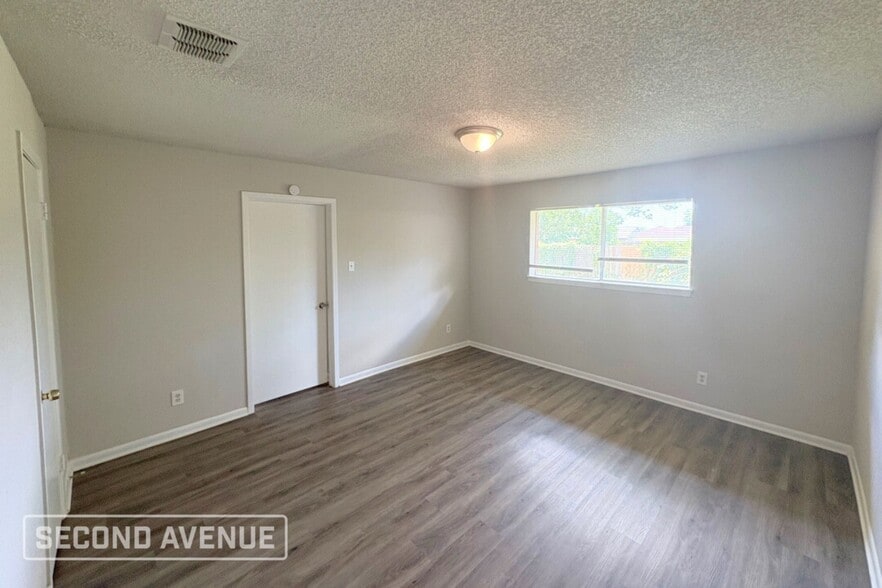 Building Photo - 10122 Sagedowne Ln