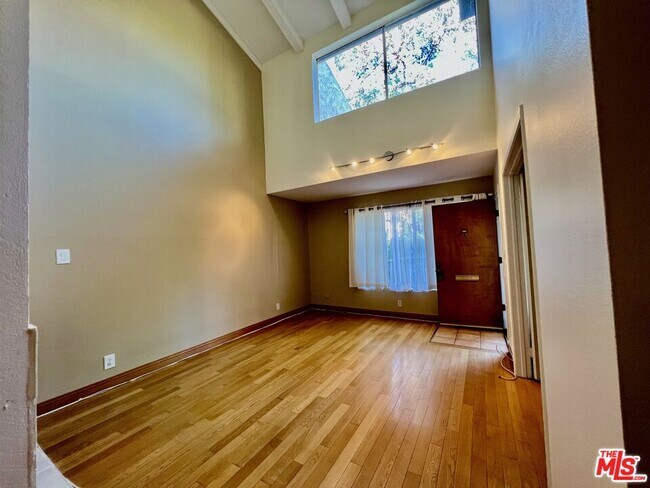 Building Photo - 4805 Maytime Ln