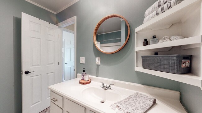 Building Photo - Stunning home situated on over 1 acre in North Thompson’s Station!