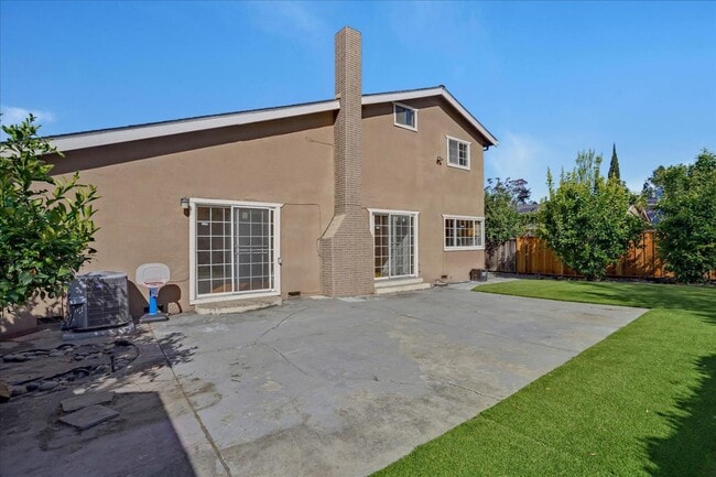 Building Photo - 47450 Cholla St