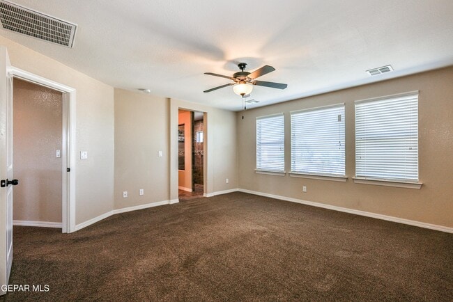 Building Photo - 5525 Valley Cedar Dr