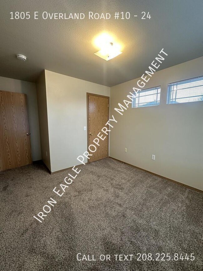 Building Photo - 1805 E Overland Rd