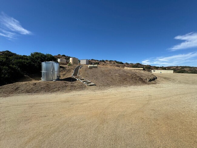 Building Photo - Ranch Style Home Here In the Heart of Perris
