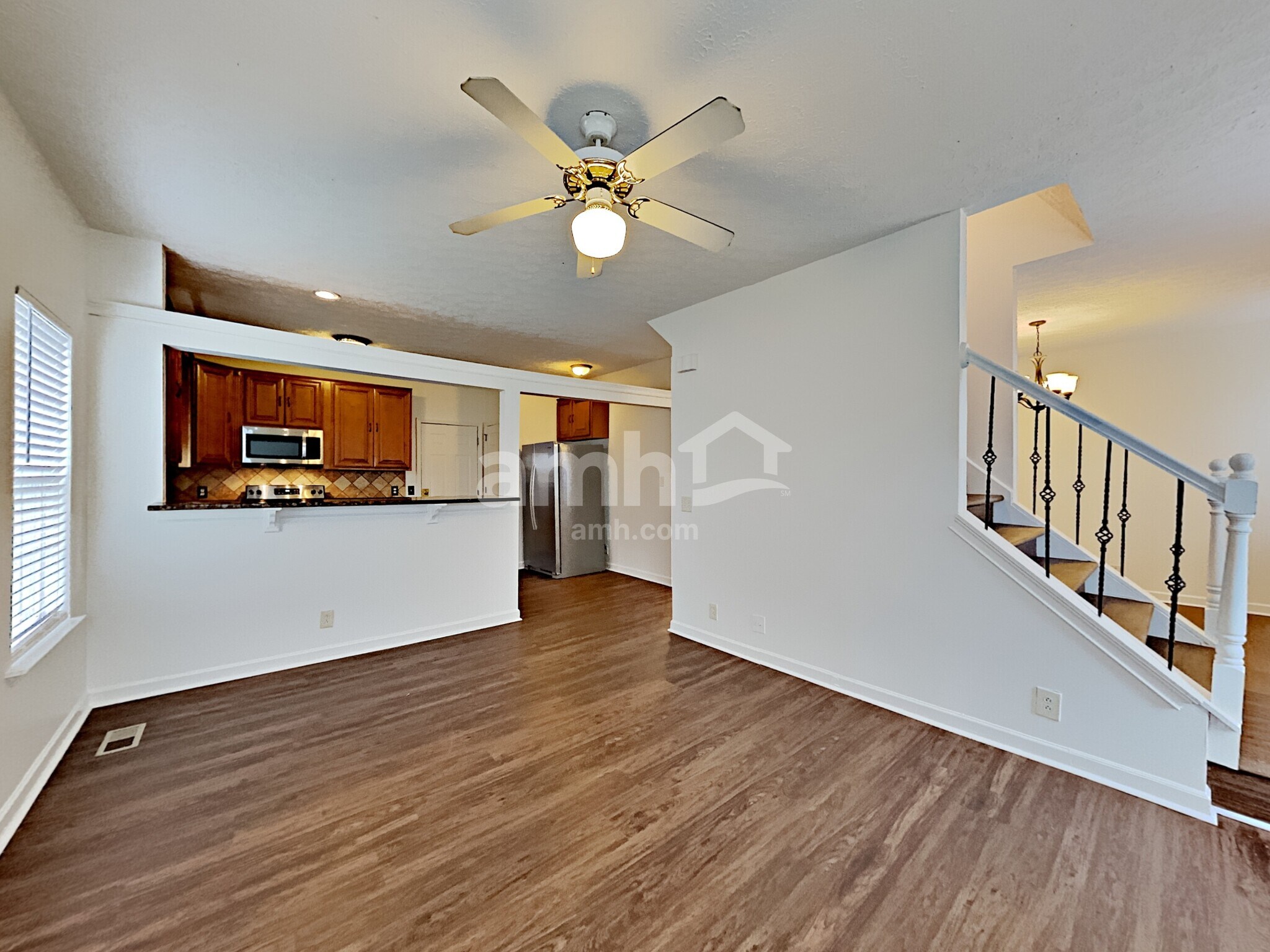 Building Photo - 2960 Riverbend Dr