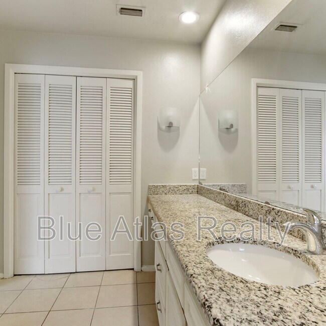 Building Photo - 4439 Altamesa Blvd