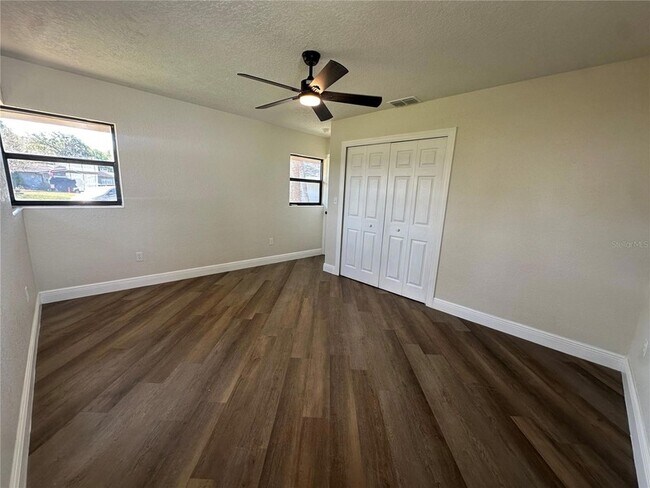 Building Photo - 1611 Canal Ct