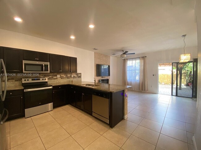 Building Photo - 11543 SW 248th Ln