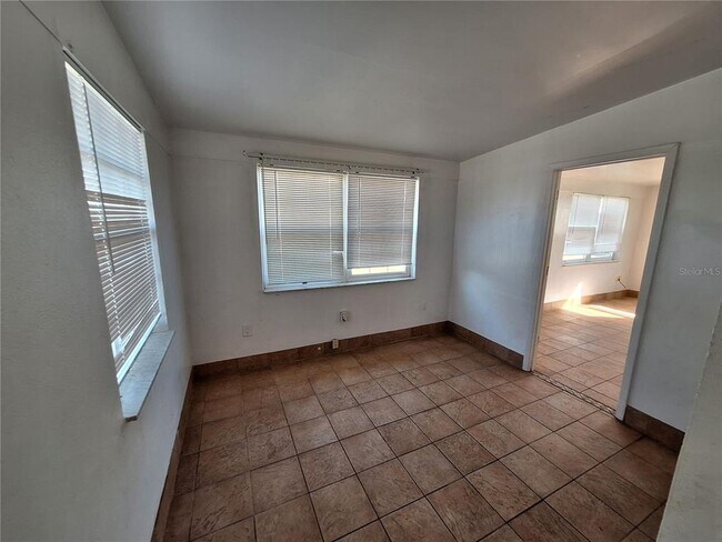 Building Photo - 21455 Mallory Ave