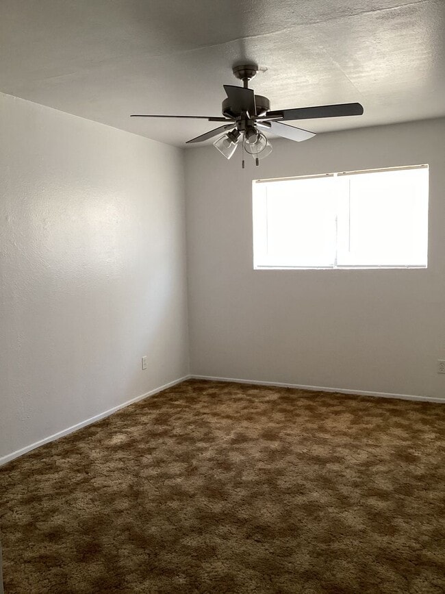 Building Photo - Newly Renovated  3 BDR Near ENMU!