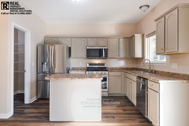 Building Photo - Stunning luxury home in McKay's Mill w/ neighborhood pool, fitness, walking trails and so much more!