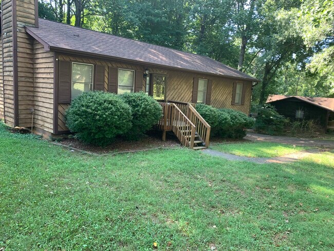 Outside - 2720 Shober Ct