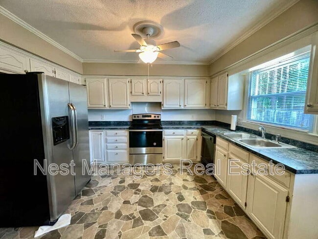 Building Photo - 2514 Dartmouth Dr
